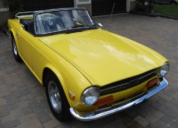 1974 Triumph TR6, Roadster, Mimosa Yellow