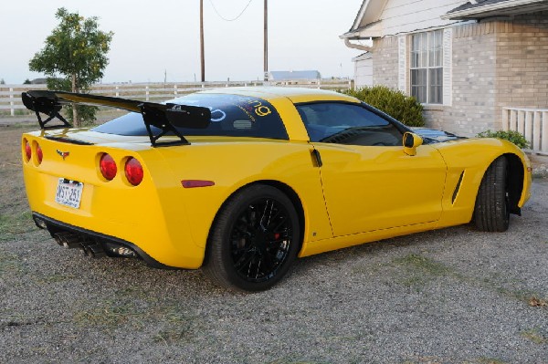 kingsnake racing c6.k after installation of CF wing, CF hood and ZR1 replic