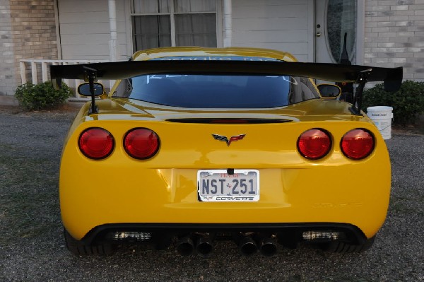 kingsnake racing c6.k after installation of CF wing, CF hood and ZR1 replic