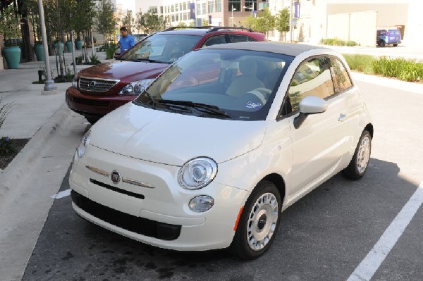 Fiat 500 - Dealership walkthru - 06/27/11 Austin Fiat - Austin Texas