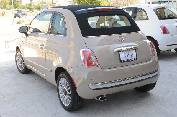 Fiat 500 - Dealership walkthru - 06/27/11 Austin Fiat - Austin Texas