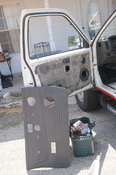 JeffBs 1988 Nissan Desert Runner 4x4 Hardbody Restoration Project - photo b