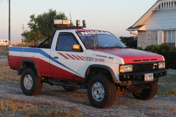 JeffBs 1988 Nissan Desert Runner 4x4 Hardbody Restoration Project - photo b