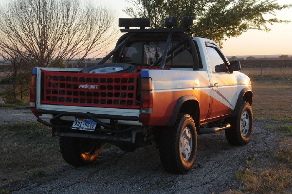 JeffBs 1988 Nissan Desert Runner 4x4 Hardbody Restoration Project - photo b