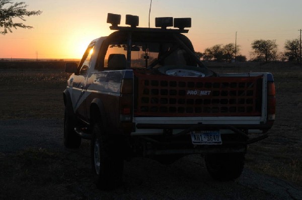 JeffBs 1988 Nissan Desert Runner 4x4 Hardbody Restoration Project - photo b