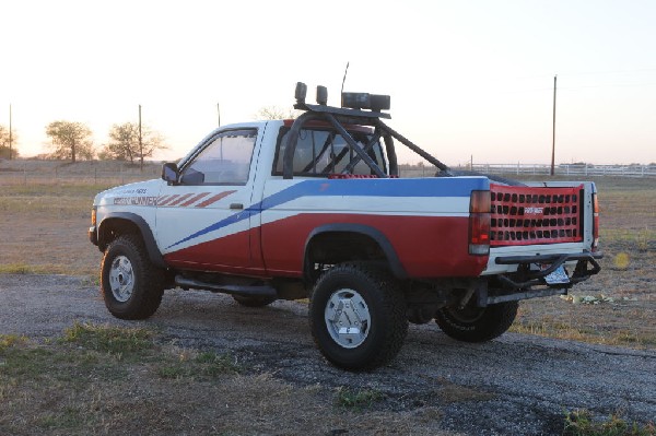 JeffBs 1988 Nissan Desert Runner 4x4 Hardbody Restoration Project - photo b