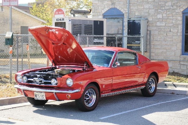 Leander Cars and Coffee Car Show, Leander Texas - 11/28/10 - photo by Jeff