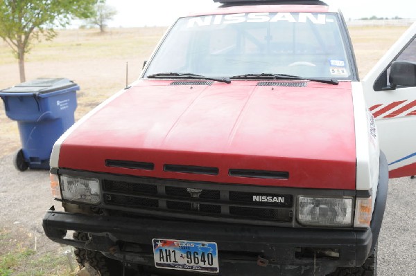 JeffBs 1988 Nissan Desert Runner 4x4 Hardbody Restoration Project - photo b