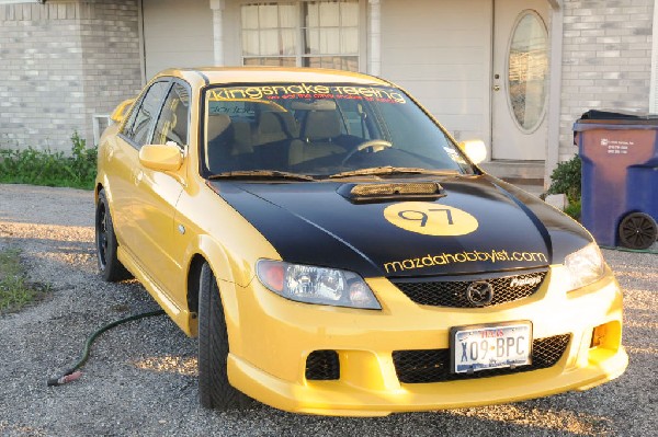 kingsnake racing 2003.5 MazdaSpeed Protege gets it's first graphic set