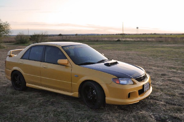 kingsnake racing 2003.5 MazdaSpeed Protege gets it's first graphic set